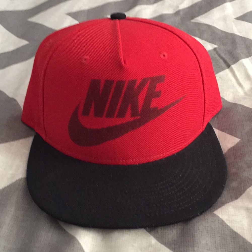 Nike snap back